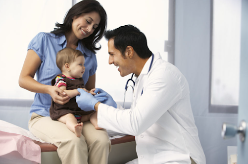Familia con doctor